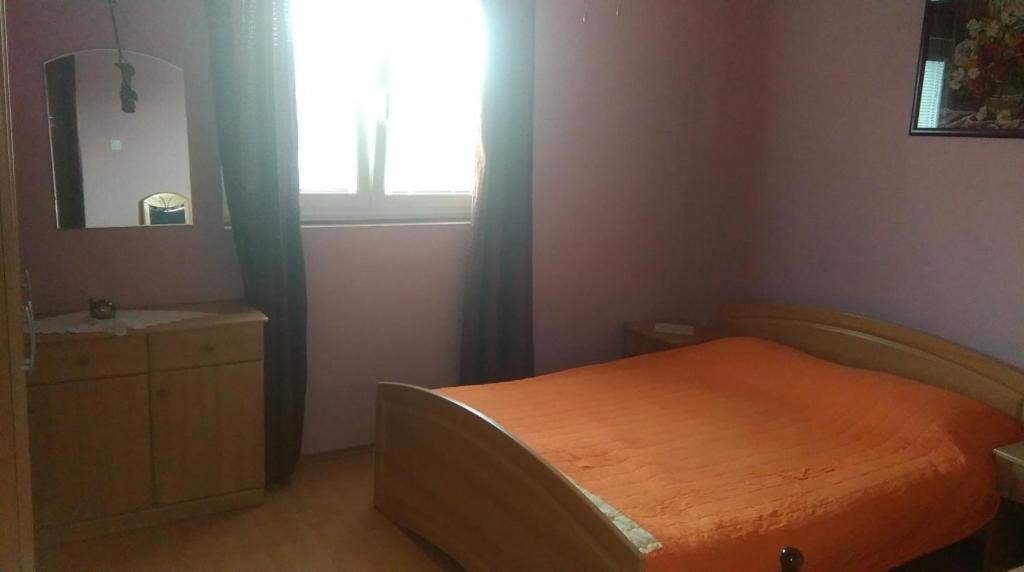 Apartment In Nin With Terrace, Air Conditioning, Wi-Fi Extérieur photo