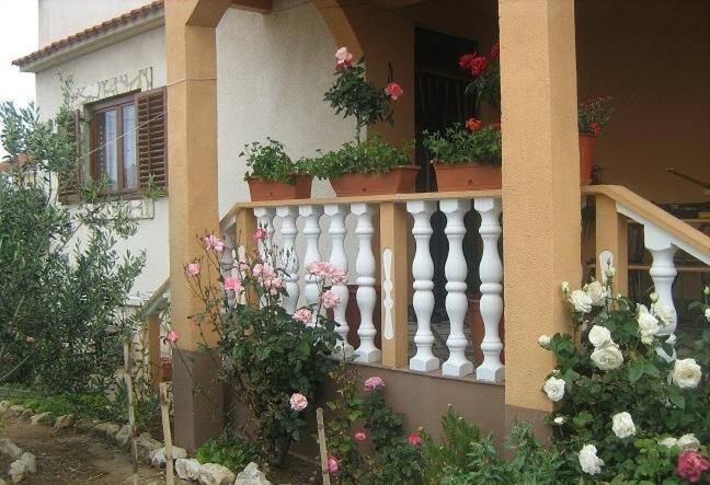 Apartment In Nin With Terrace, Air Conditioning, Wi-Fi Extérieur photo
